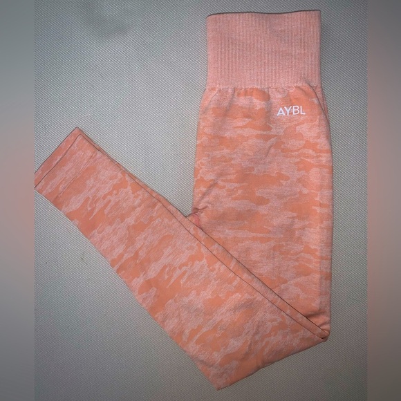 abyl Pants - ABYL Seamless Camo Print Leggings with “butt scrunch”